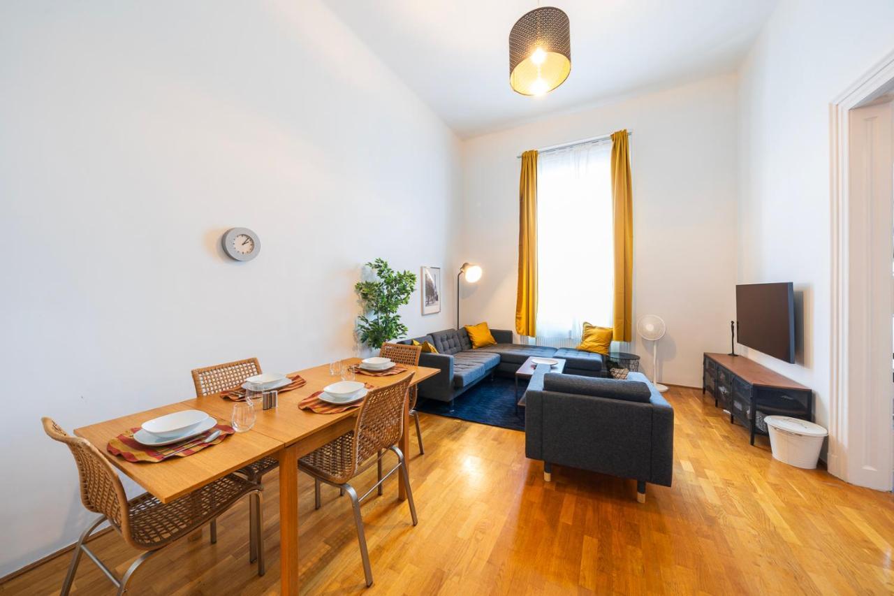 Shining Bright Two Bedroom Apt Next To Andrassy Ave Βουδαπέστη Εξωτερικό φωτογραφία