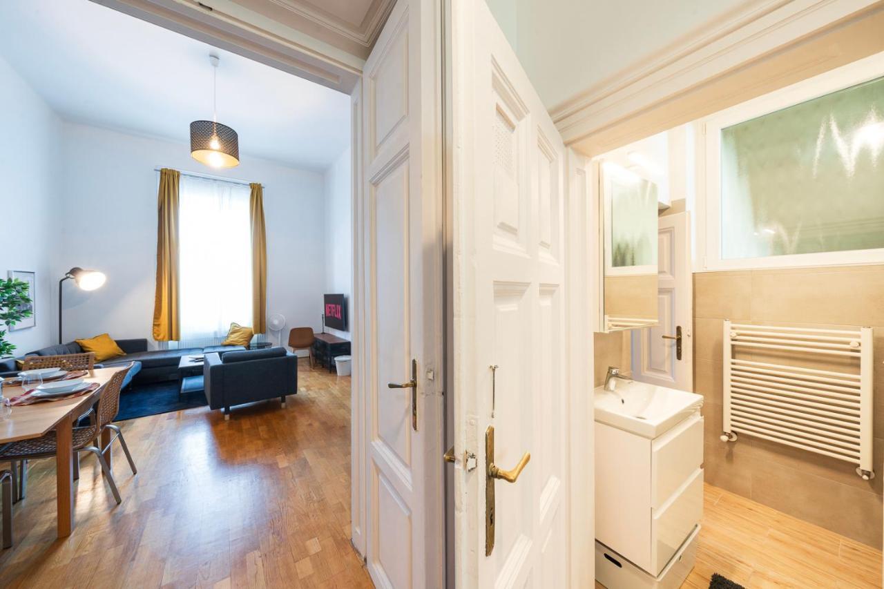 Shining Bright Two Bedroom Apt Next To Andrassy Ave Βουδαπέστη Εξωτερικό φωτογραφία